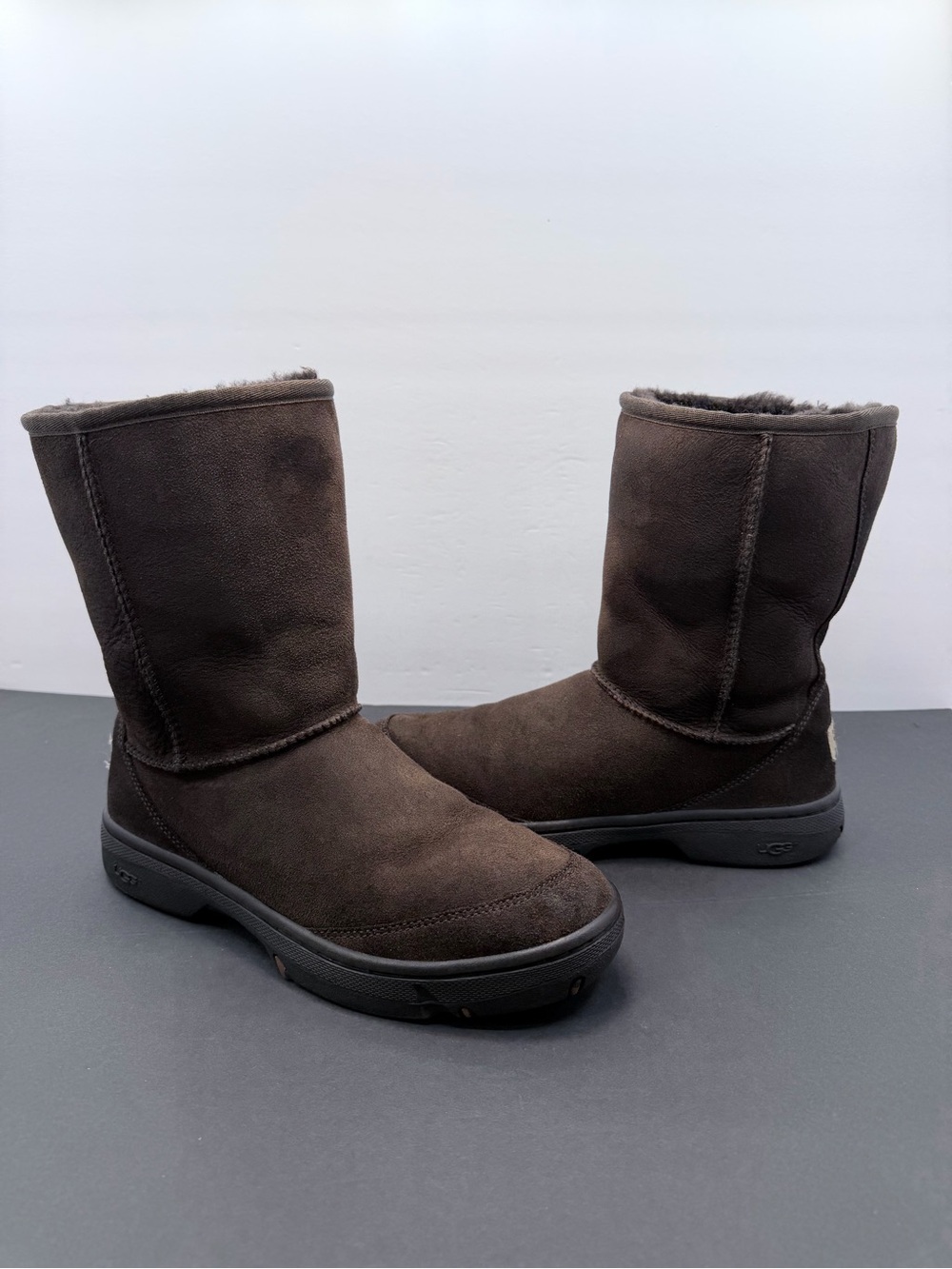 UGG Australia Ultimate Short Boots Women’s 9 Brown Suede